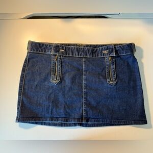 Guess denim skirt💙